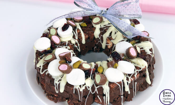 This gorgeous, easy to make Rocky Road Wreath is a great centrepiece for a Christmas table this festive season.