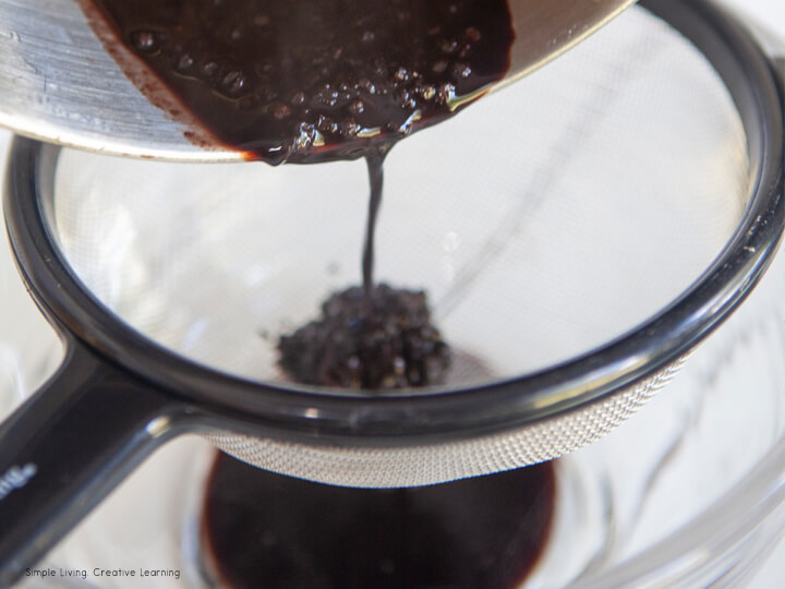 How to Make Homemade Elderberry Syrup