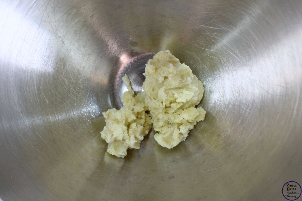 Homemade Leave in Conditioner whipping shea butter